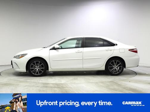 White 2016 Toyota Camry XSE