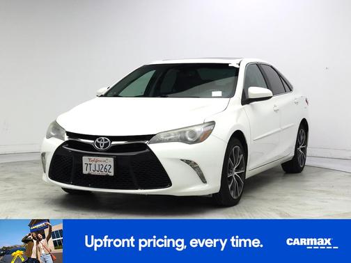 White 2016 Toyota Camry XSE