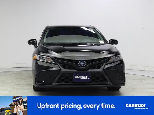Black 2023 Toyota Camry Hybrid SE
