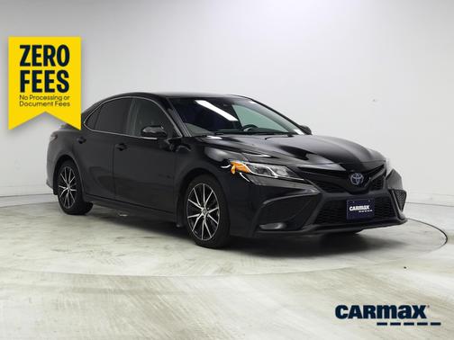 Black 2023 Toyota Camry Hybrid SE
