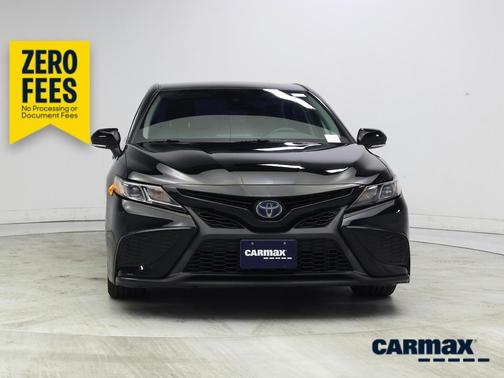 Black 2023 Toyota Camry Hybrid SE