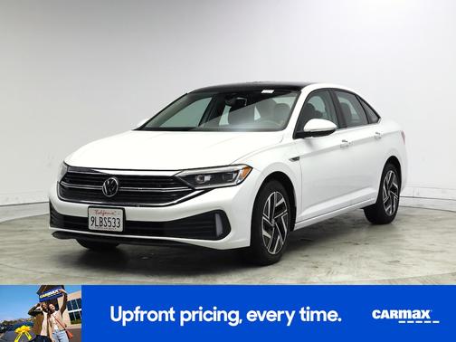 White 2023 Volkswagen Jetta SEL