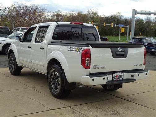 Photo 4 of 27 of 2019 Nissan Frontier PRO-4X