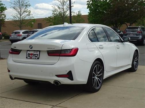 Photo 2 of 29 of 2019 BMW 330 i xDrive