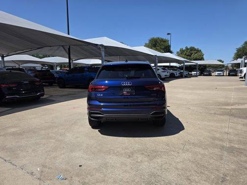 2025 Audi Q3 Premium 45 TFSI S line quattro Tiptronic