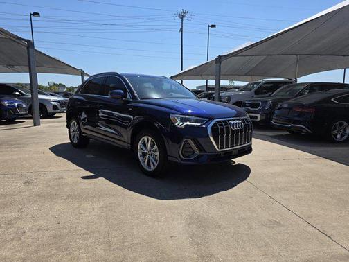 2025 Audi Q3 Premium 45 TFSI S line quattro Tiptronic
