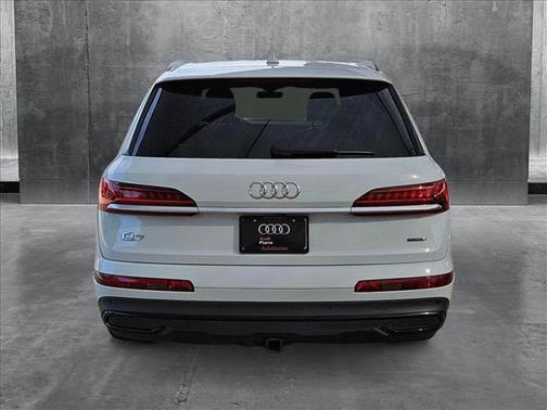 2021 Audi Q7 55 Prestige