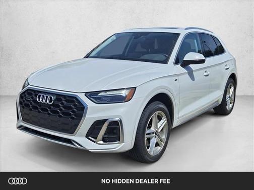 Glacier White Metallic 2023 Audi Q5 55 S line Premium Plus