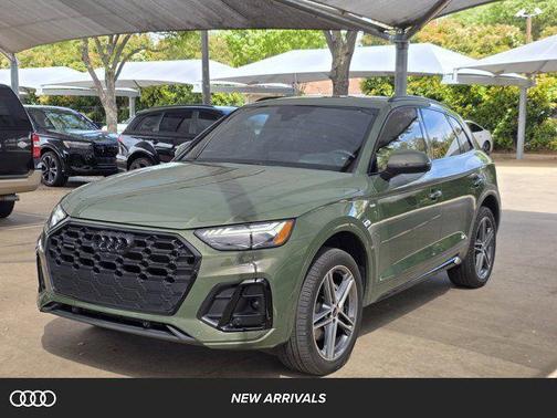 District Green Metallic 2023 Audi Q5 55 S line Prestige
