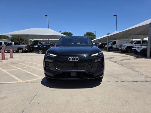 2025 Audi Q6 e-tron Premium