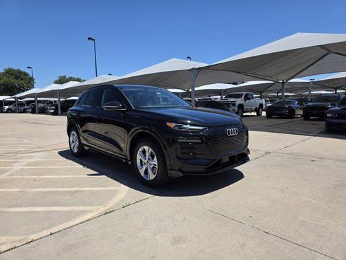 2025 Audi Q6 e-tron Premium