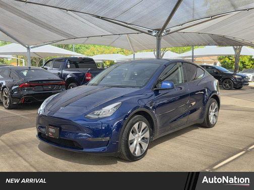 Deep Blue Metallic 2023 Tesla Model Y Long Range Dual Motor All-Wheel Drive