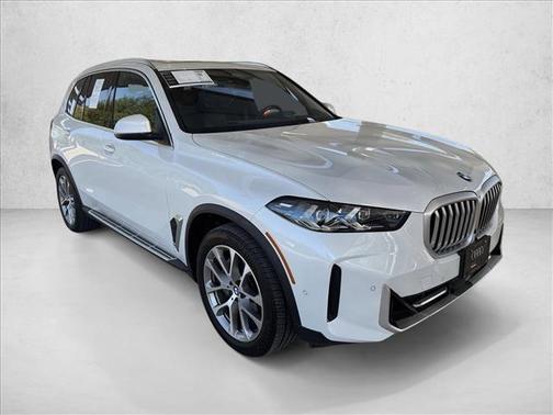 White 2025 BMW X5 xDrive40i