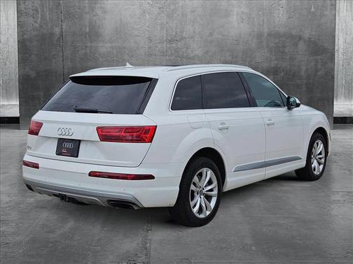 2019 Audi Q7 55 Premium Plus