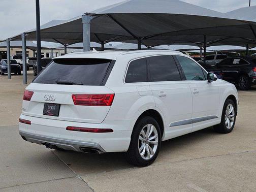 2019 Audi Q7 55 Premium Plus