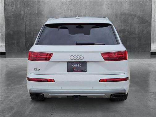 2019 Audi Q7 55 Premium Plus