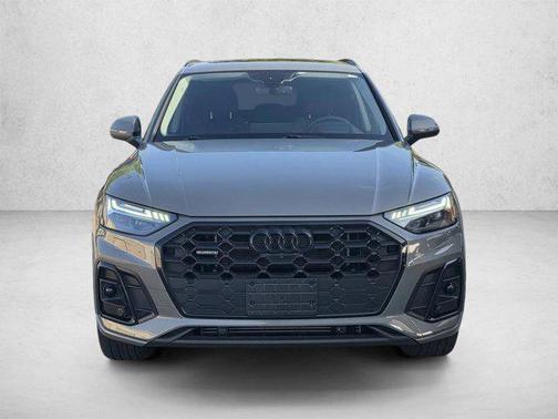 Chronos Gray Metallic 2023 Audi Q5 55 S line Prestige