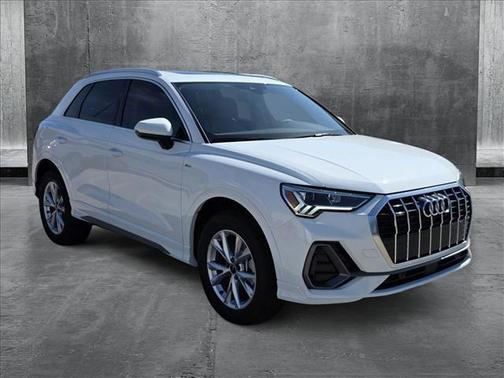 2025 Audi Q3 Premium 45 TFSI S line quattro Tiptronic
