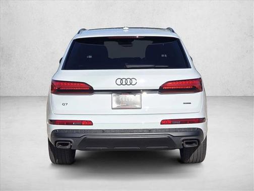 2026 Audi Q7 45 Premium Plus