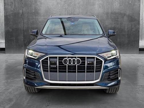 2022 Audi Q7 55 Premium Plus