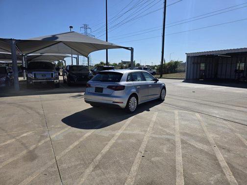 2016 Audi A3 e-tron 1.4T Premium