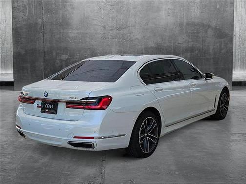2022 BMW 750 i xDrive