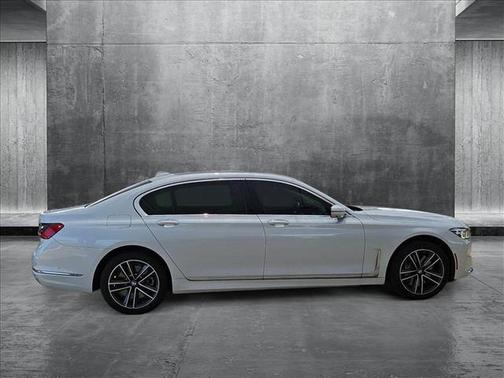 2022 BMW 750 i xDrive