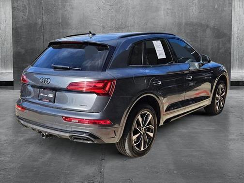 2024 Audi Q5 45 S line Premium