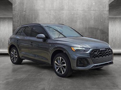 2024 Audi Q5 45 S line Premium