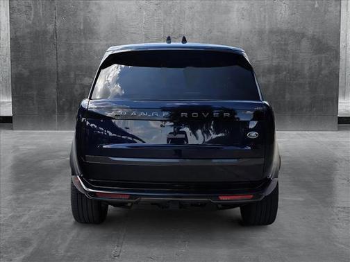 2023 Land Rover Range Rover P530 SE