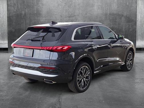 2025 Audi Q5 Premium Plus