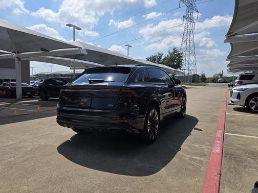 2025 Audi Q8 55 Premium Plus