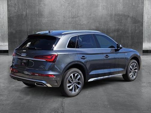 2024 Audi Q5 45 S line Premium