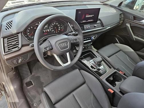 2024 Audi Q5 45 S line Premium
