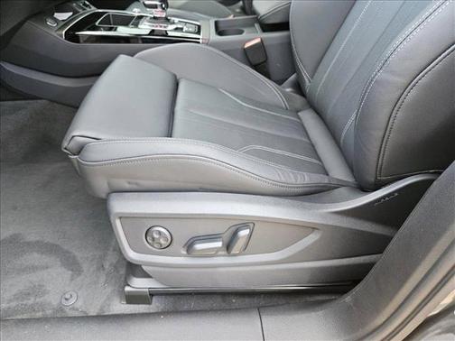 2024 Audi Q5 45 S line Premium