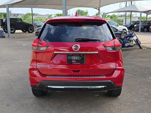 2017 Nissan Rogue SL