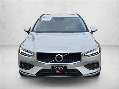 2021 Volvo V60 T5 Momentum