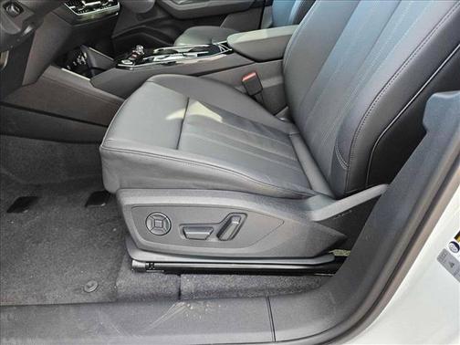 2025 Audi Q6 e-tron Premium