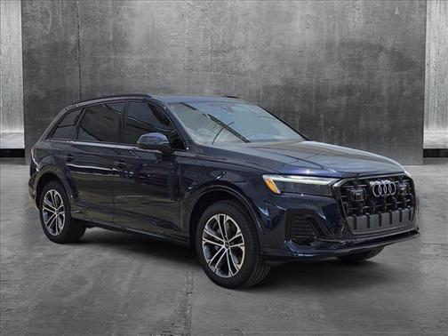 2025 Audi Q7 45 Premium Plus