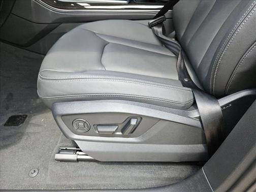 2025 Audi Q7 45 Premium Plus