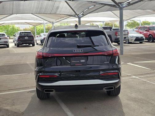 Mythos Black Metallic 2025 Audi Q5 Premium Plus TFSI quattro S tronic