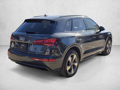 2020 Audi Q5 45 Titanium Premium