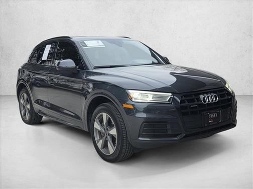 2020 Audi Q5 45 Titanium Premium