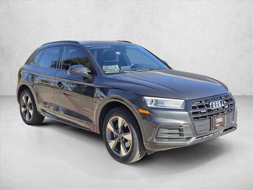 2020 Audi Q5 45 Titanium Premium