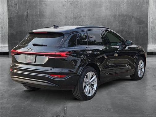 2025 Audi Q6 e-tron Premium Plus