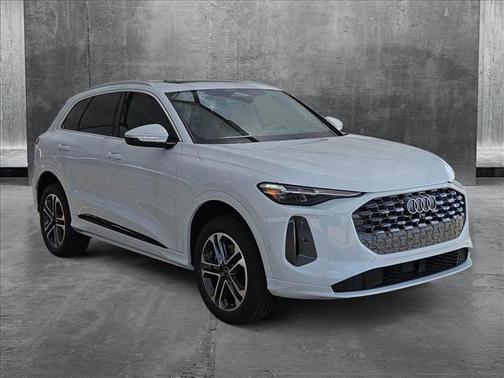 2025 Audi Q5 Premium Plus