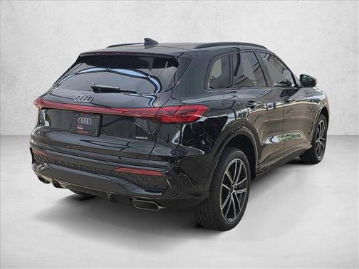 Mythos Black Metallic 2026 Audi Q5 Premium Plus TFSI quattro S tronic