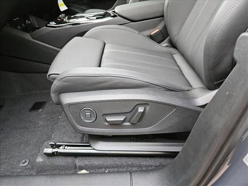 2025 Audi Q6 e-tron Premium Plus quattro