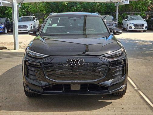 2025 Audi Q6 e-tron Premium Plus quattro
