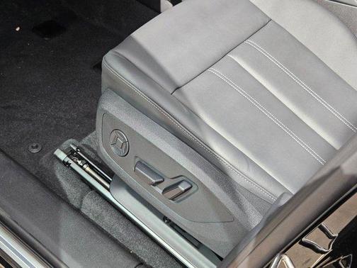 2025 Audi Q6 e-tron Premium Plus quattro